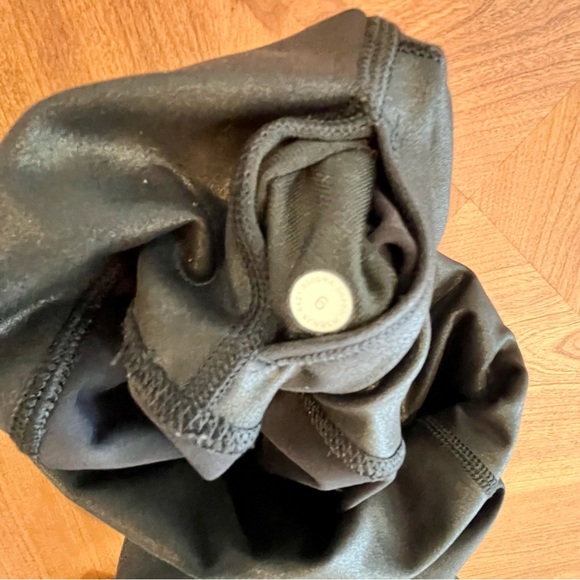 SOLD Lululemon Radiate Foil Print Black Leggings, Women’s Size 6 - Picture 5 of 7